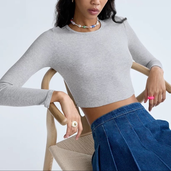 Aritzia | Sunday Best Ribbed Long Sleeve Tee - Picture 7 of 7